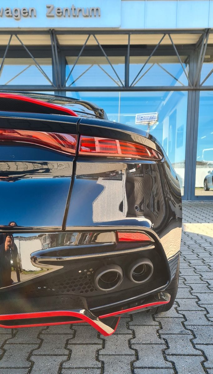 Fahrzeugabbildung Aston Martin DBS 5.2 V12 770 Ultimate/ SAMMLERSTÜCK!