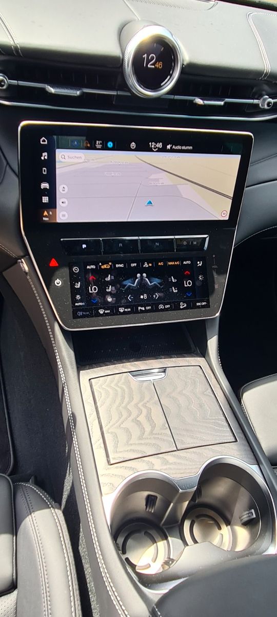 Fahrzeugabbildung Maserati Grecale Modena MY25 - WINTERPAKET
