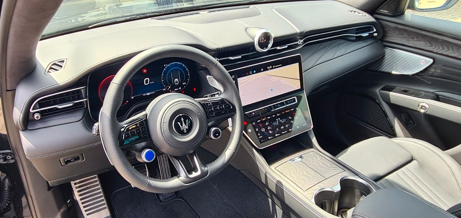 Fahrzeugabbildung Maserati Grecale Modena MY25 - WINTERPAKET
