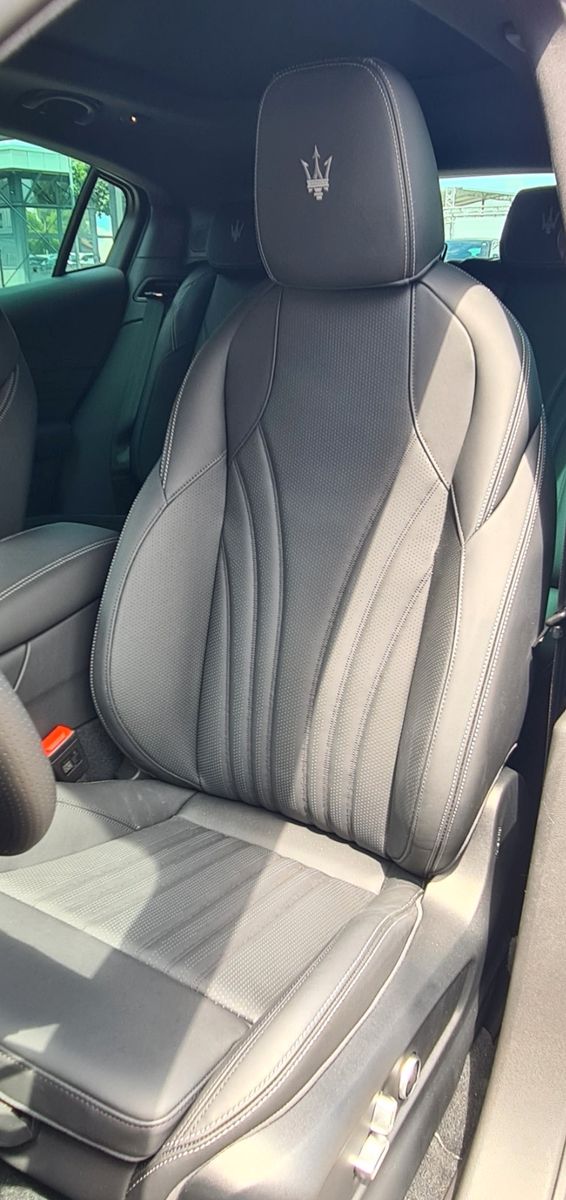 Fahrzeugabbildung Maserati Grecale Modena MY25 - WINTERPAKET