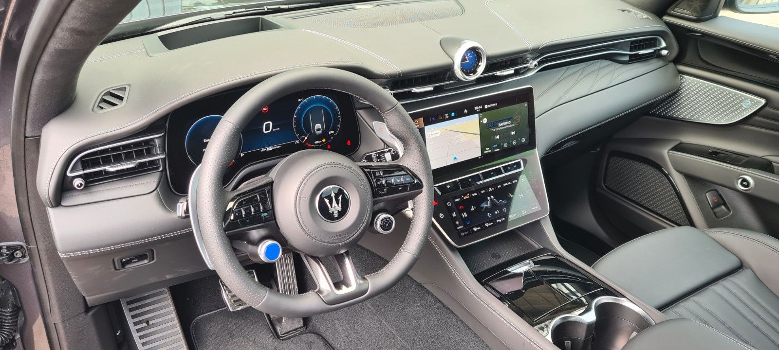 Fahrzeugabbildung Maserati Grecale MODENA MY25 - WINTERPAKET
