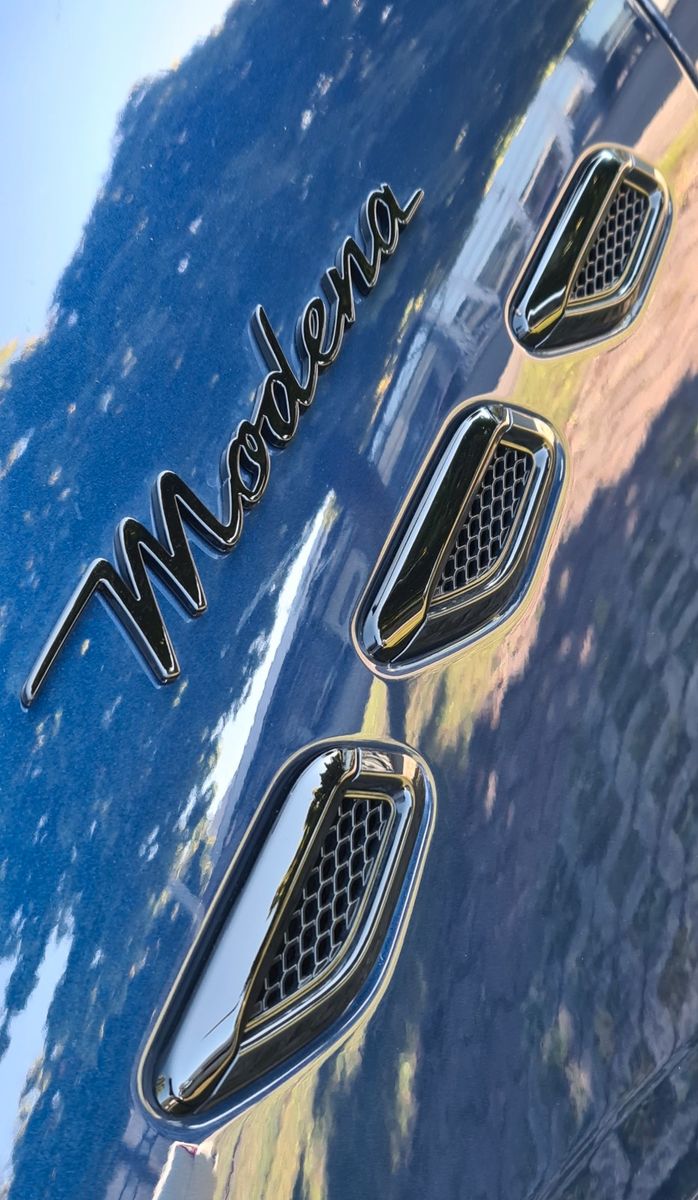 Fahrzeugabbildung Maserati Grecale Modena MY25/ Black Design-Pack