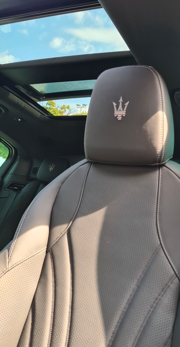 Fahrzeugabbildung Maserati Grecale Modena MY25/ Black Design-Pack