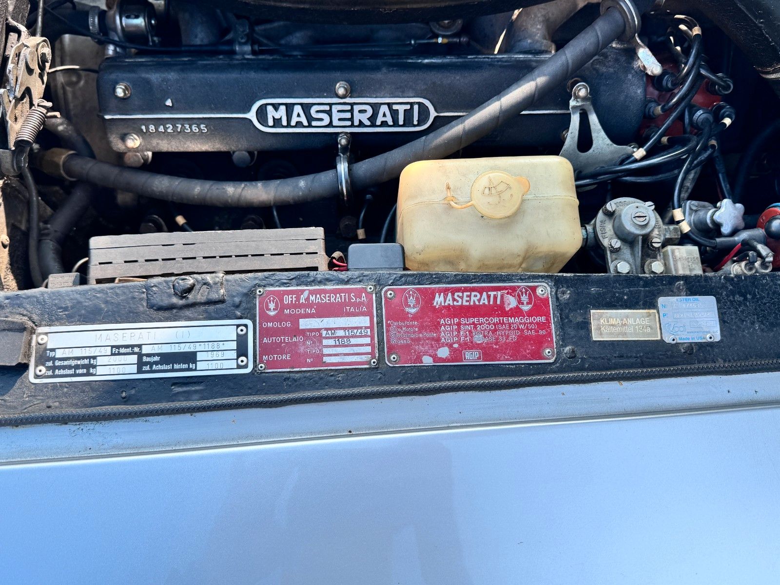 Fahrzeugabbildung Maserati Ghibli SS, Matching Numbers, EUROPAAUSFÜHRUNG