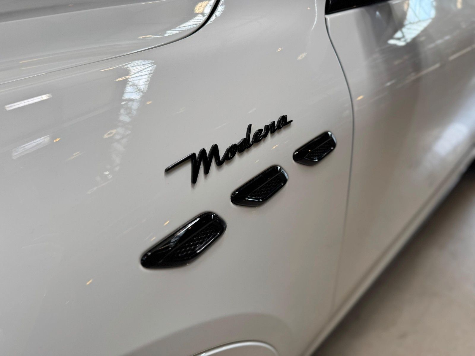 Fahrzeugabbildung Maserati GranCabrio Modena AWD/ Maserati München