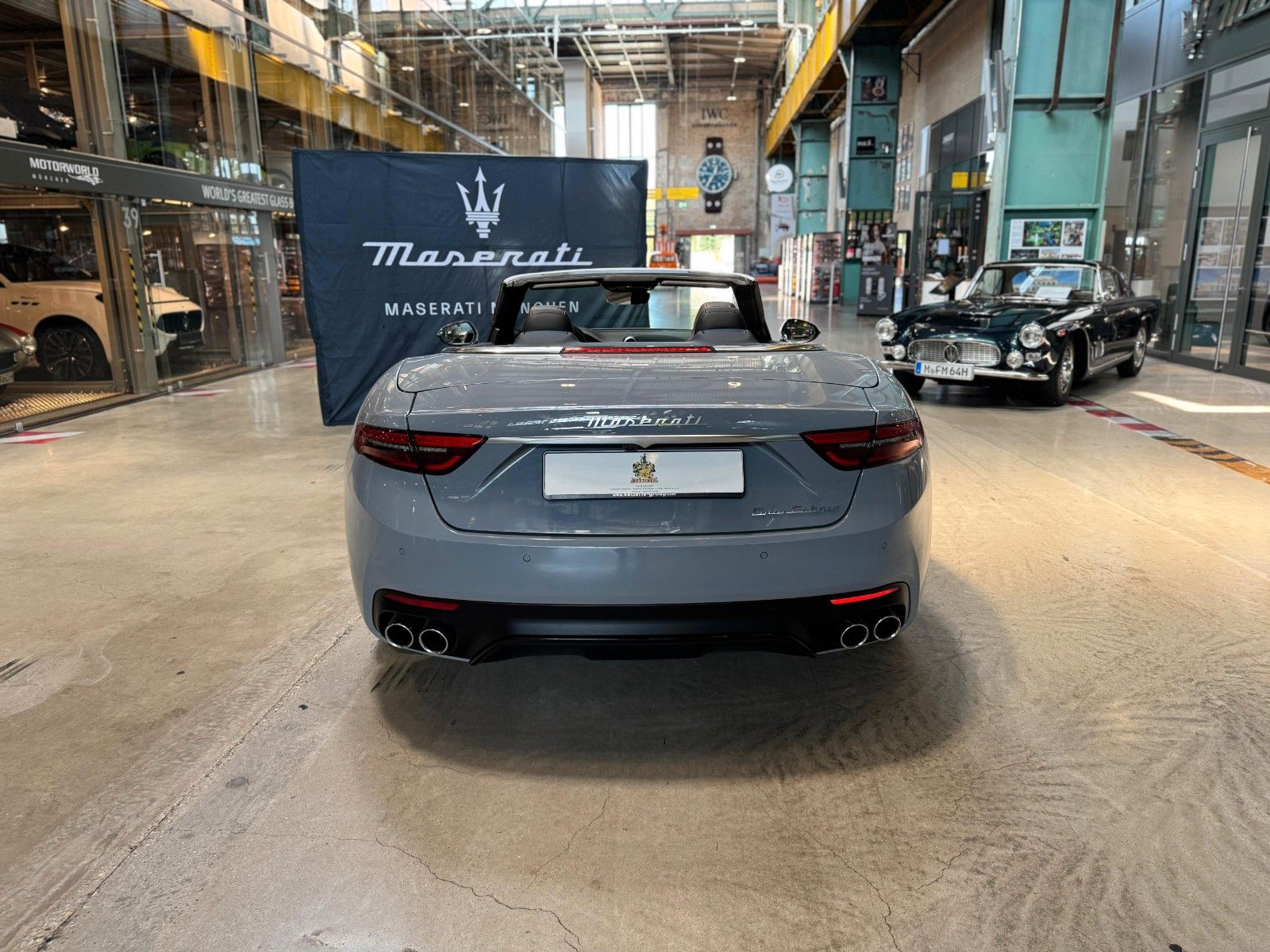 Fahrzeugabbildung Maserati GranCabrio Modena AWD/ Maserati München