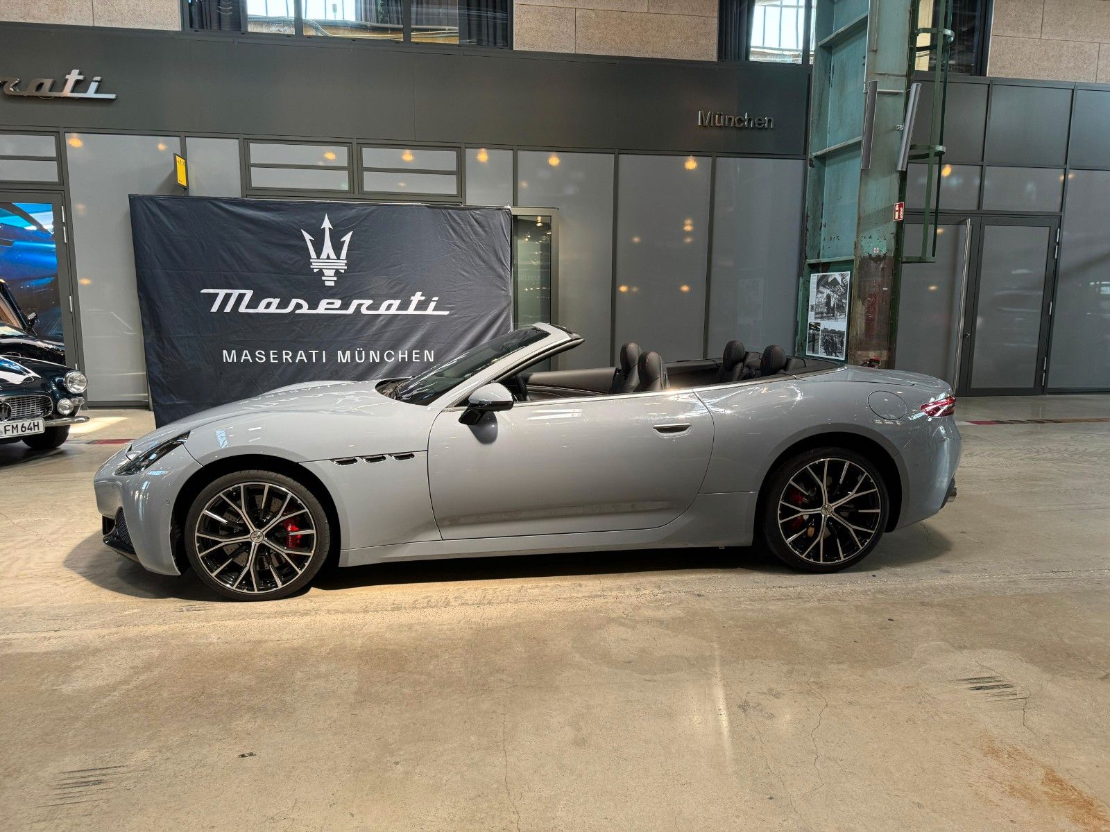 Fahrzeugabbildung Maserati GranCabrio Modena AWD/ Maserati München