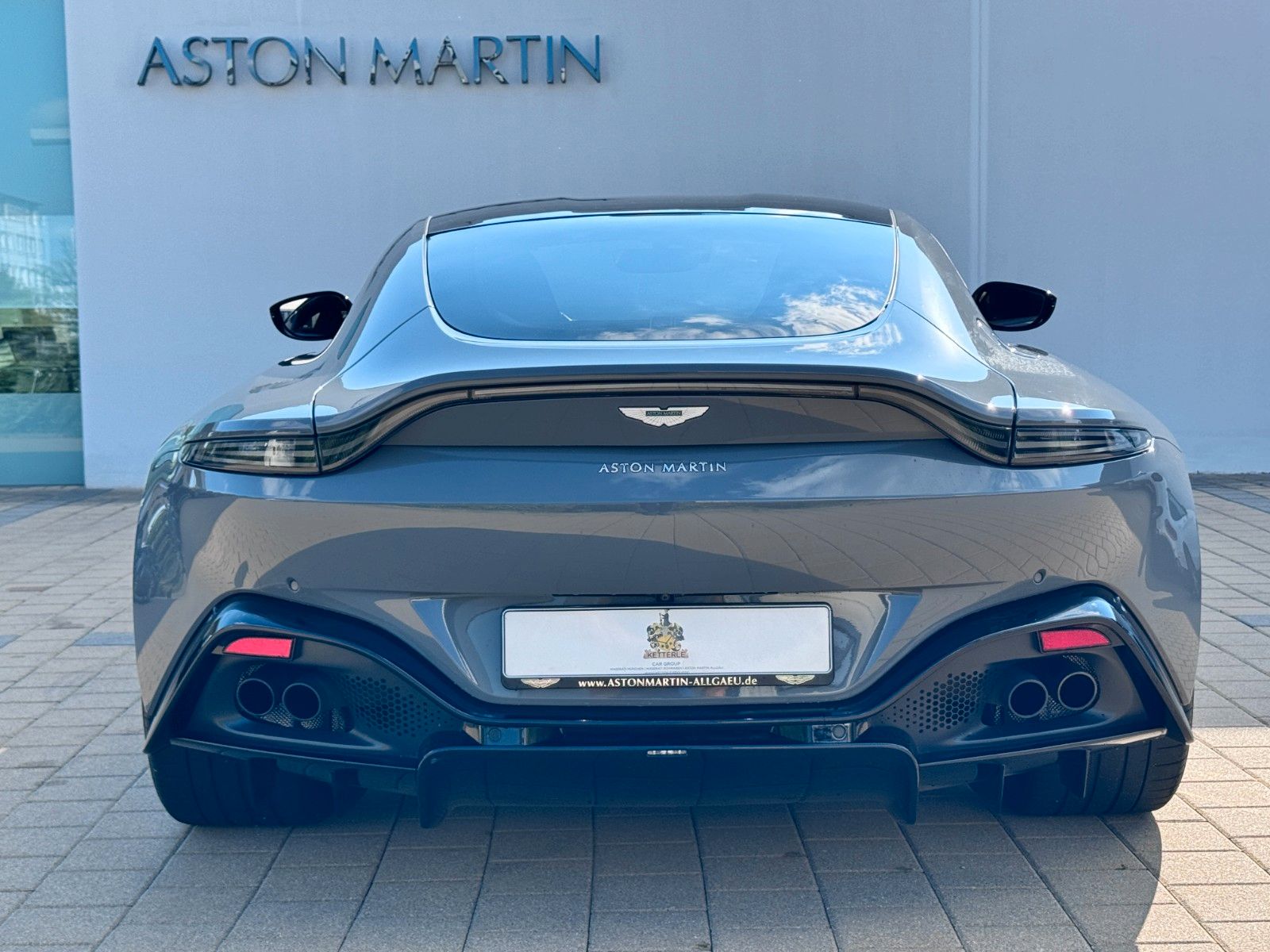 Fahrzeugabbildung Aston Martin V8 Vantage AMR 1 of 200 / Garantie/AM MEMMINGEN