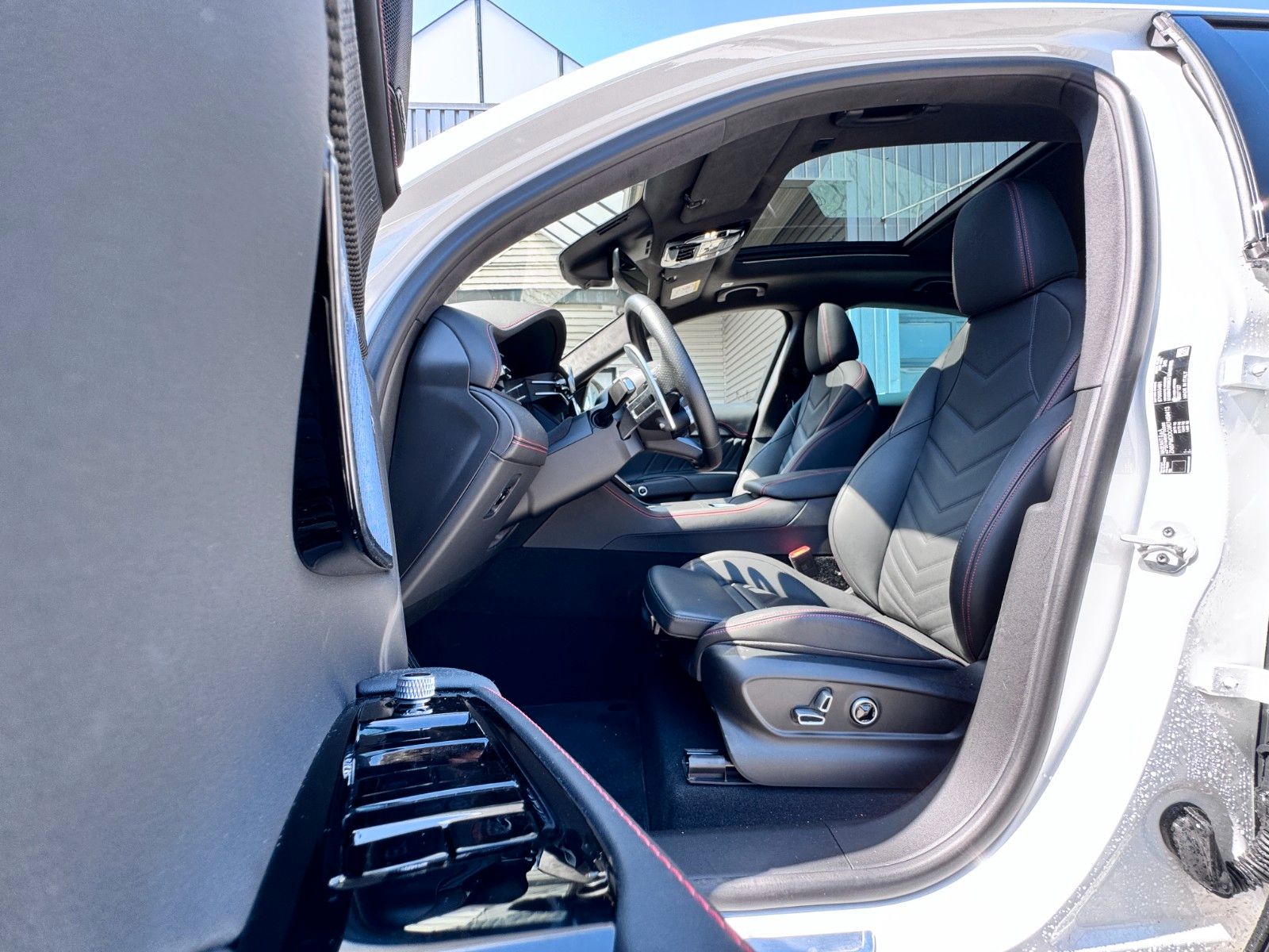 Fahrzeugabbildung Maserati Grecale Trofeo/5Jahre Garantie/ADAS+