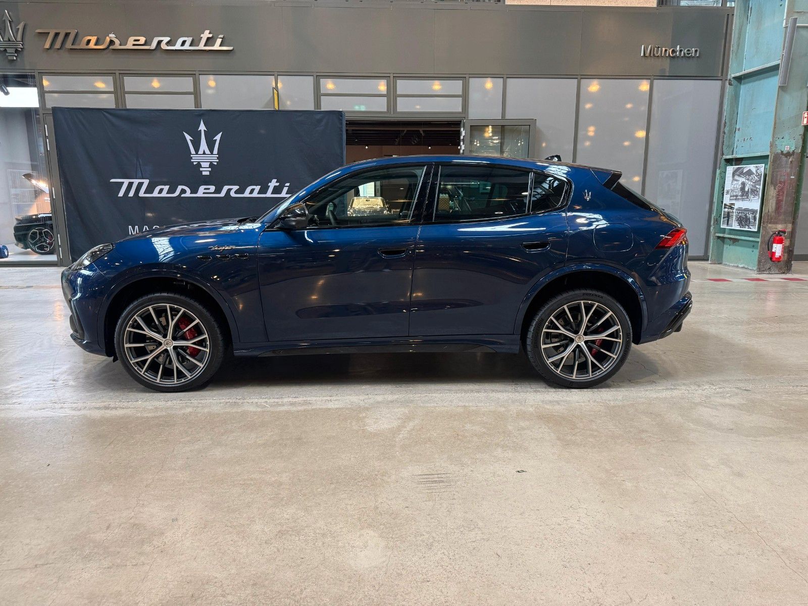 Fahrzeugabbildung Maserati Grecale TROFEO MY25 Lagerwagenspecial