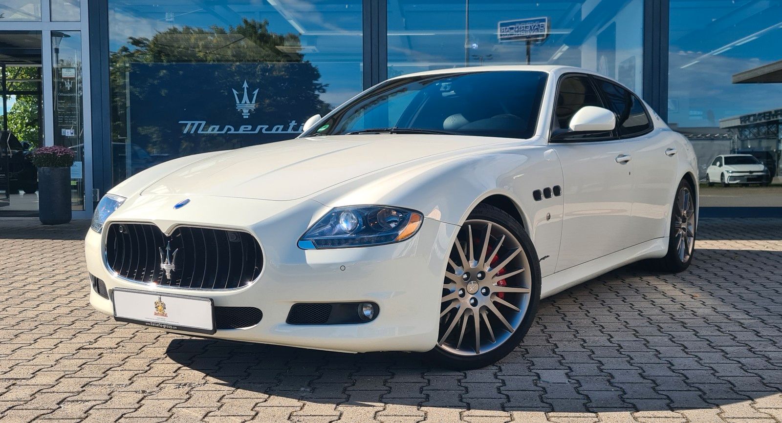 Maserati Quattroporte GTS/MY2013/neue Reifen/ Garantie