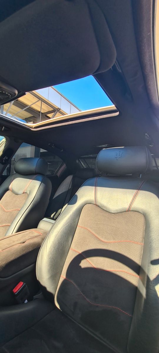 Fahrzeugabbildung Maserati Quattroporte GTS/MY2013/neue Reifen/ Garantie