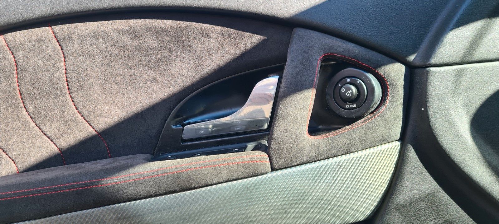 Fahrzeugabbildung Maserati Quattroporte GTS/MY2013/neue Reifen/ Garantie