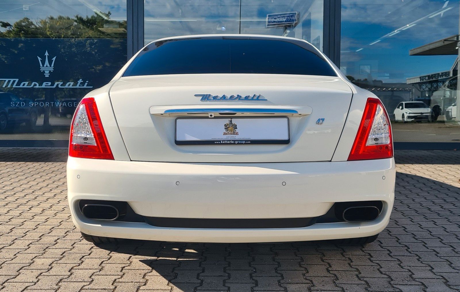 Fahrzeugabbildung Maserati Quattroporte GTS/MY2013/neue Reifen/ Garantie