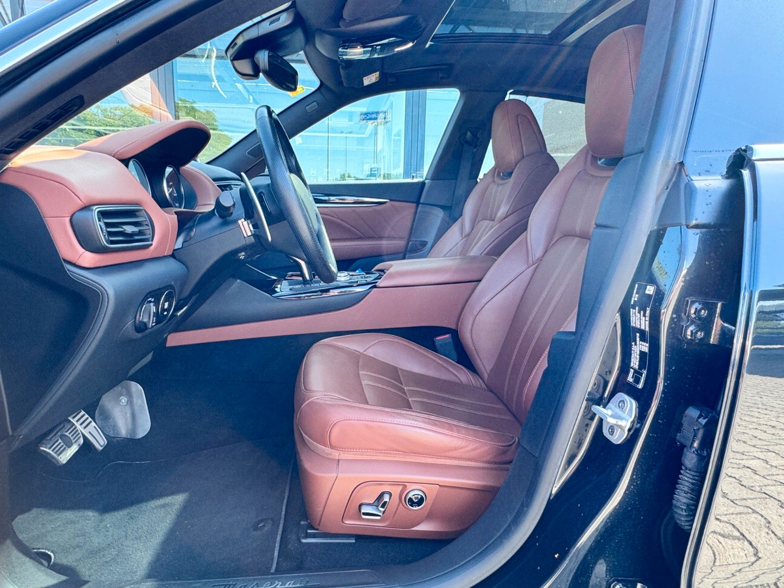 Fahrzeugabbildung Maserati Levante GT/Fahrassist+/Pano/ 21"/Sportpaket