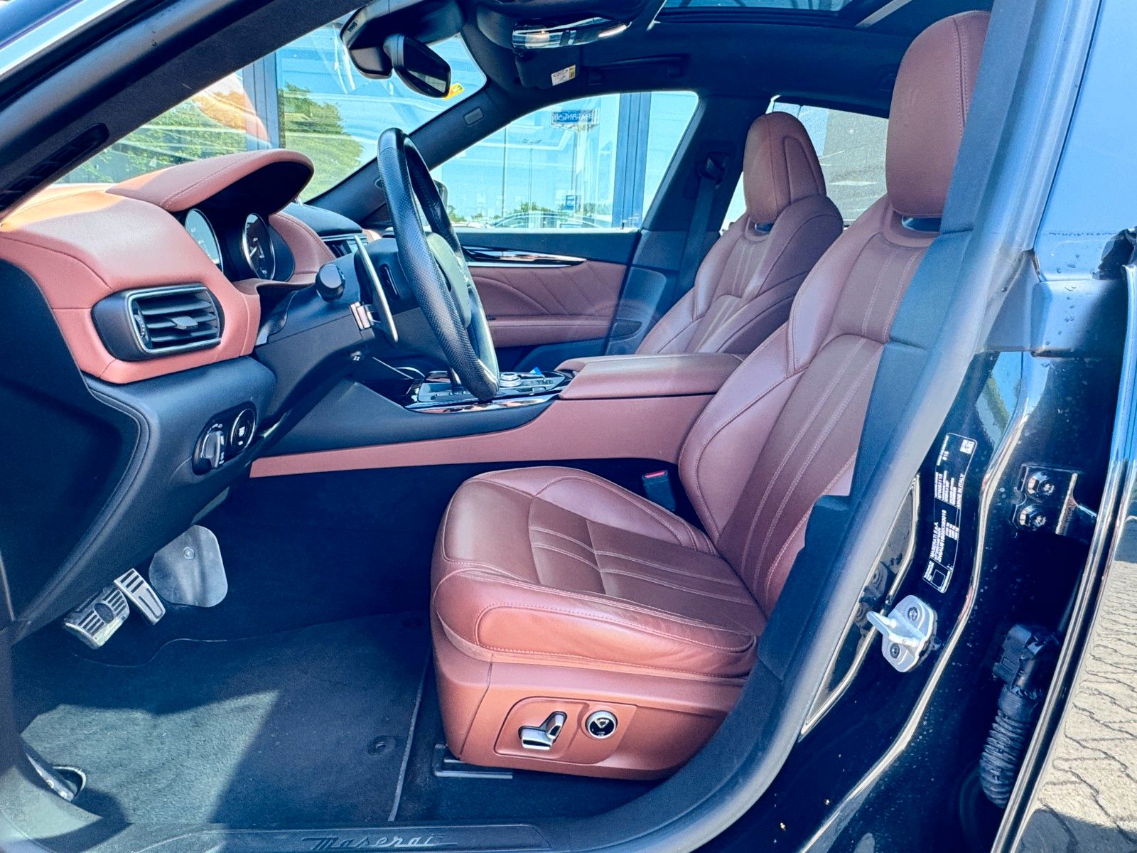 Fahrzeugabbildung Maserati Levante GT/Fahrassist+/Pano/ 21"/Sportpaket