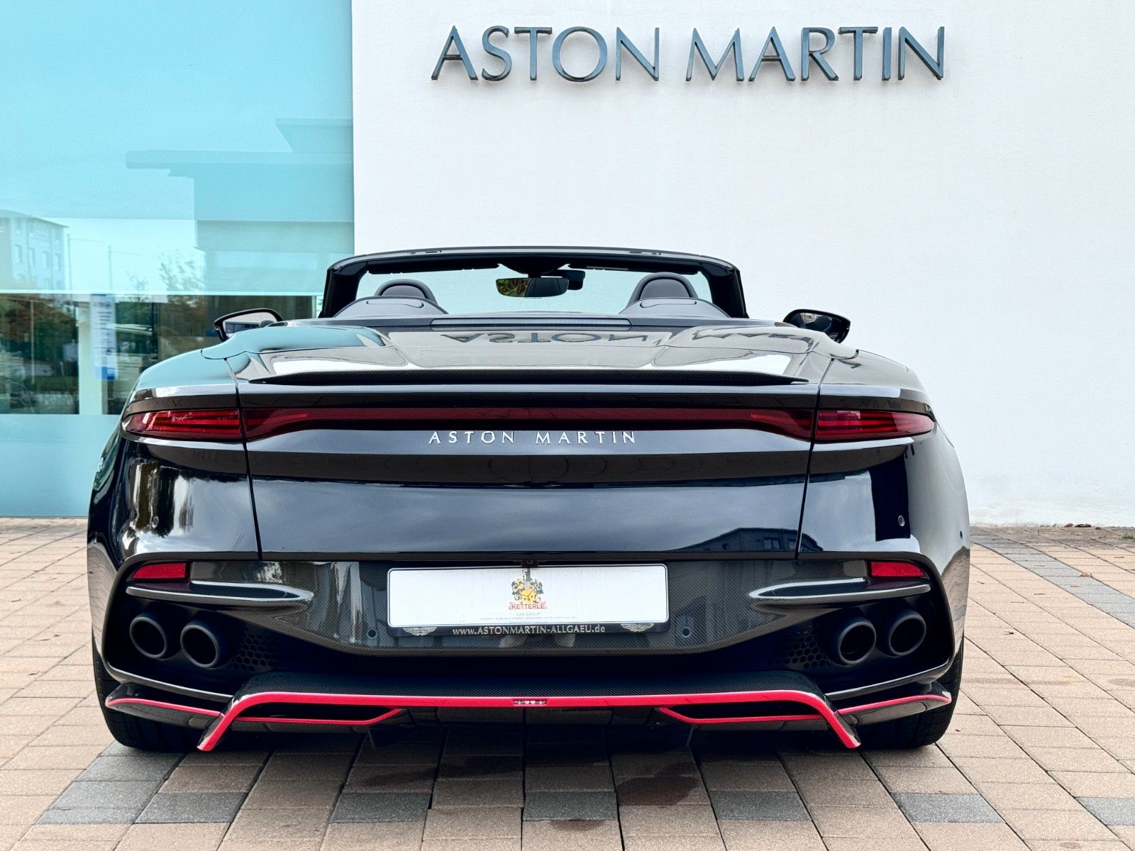 Fahrzeugabbildung Aston Martin DBS 770 Ultimate Volante /  limited 1 of 199