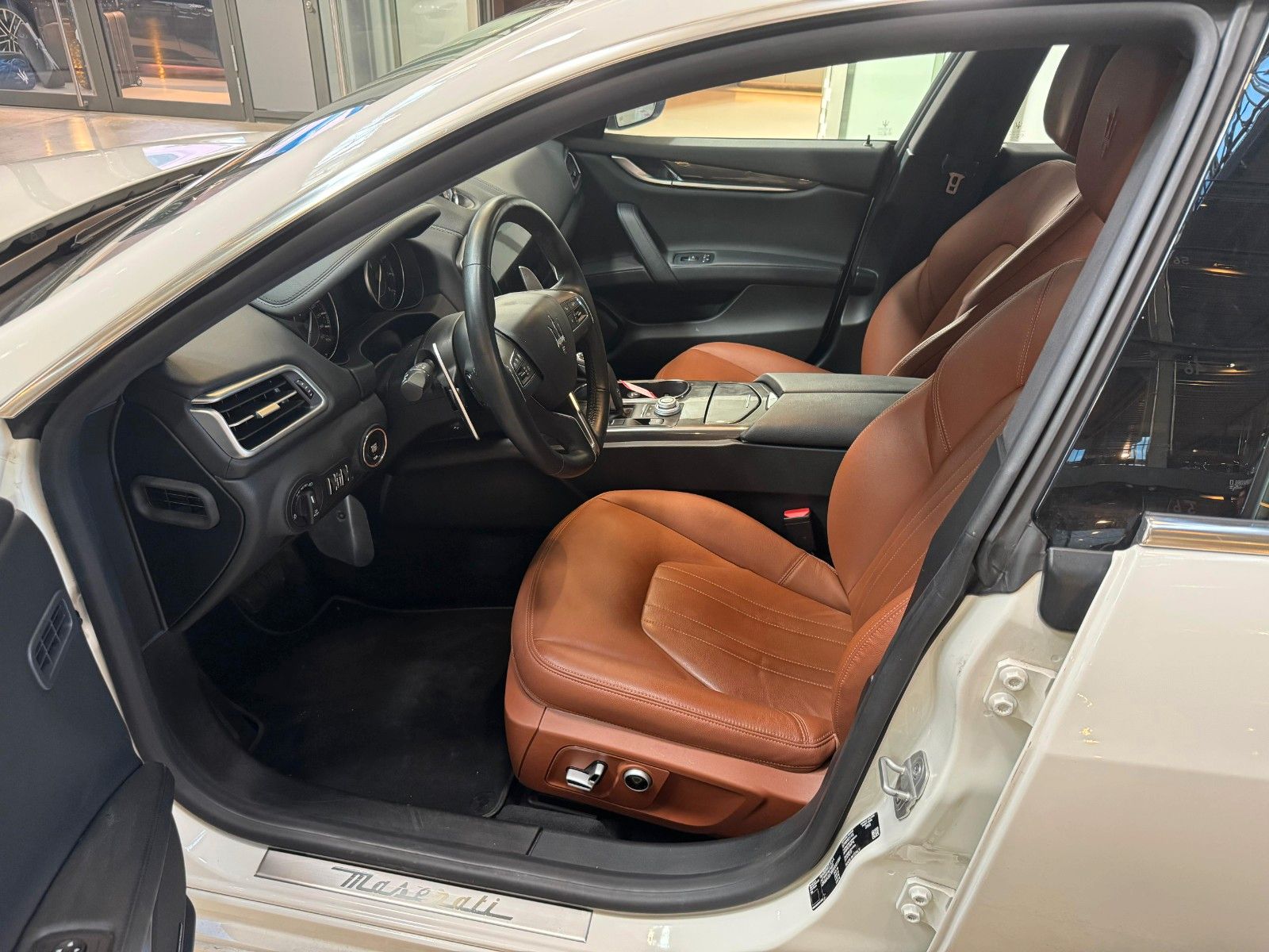 Fahrzeugabbildung Maserati Ghibli GT/ Garantie *Maserati München*