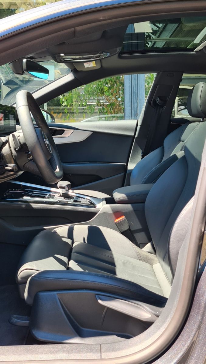 Fahrzeugabbildung Audi A5 35 TFSI S tronic Sportback S line/ Garantie