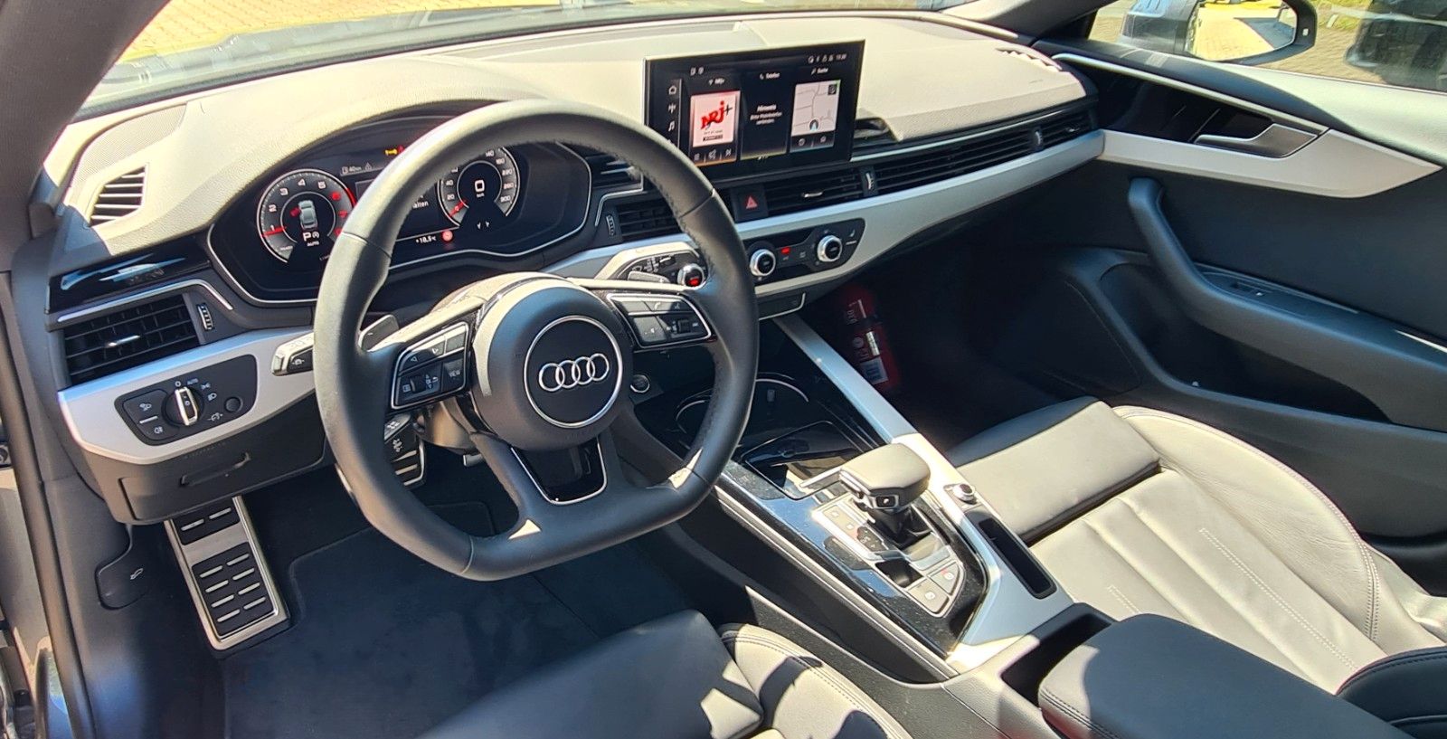 Fahrzeugabbildung Audi A5 35 TFSI S tronic Sportback S line/ Garantie