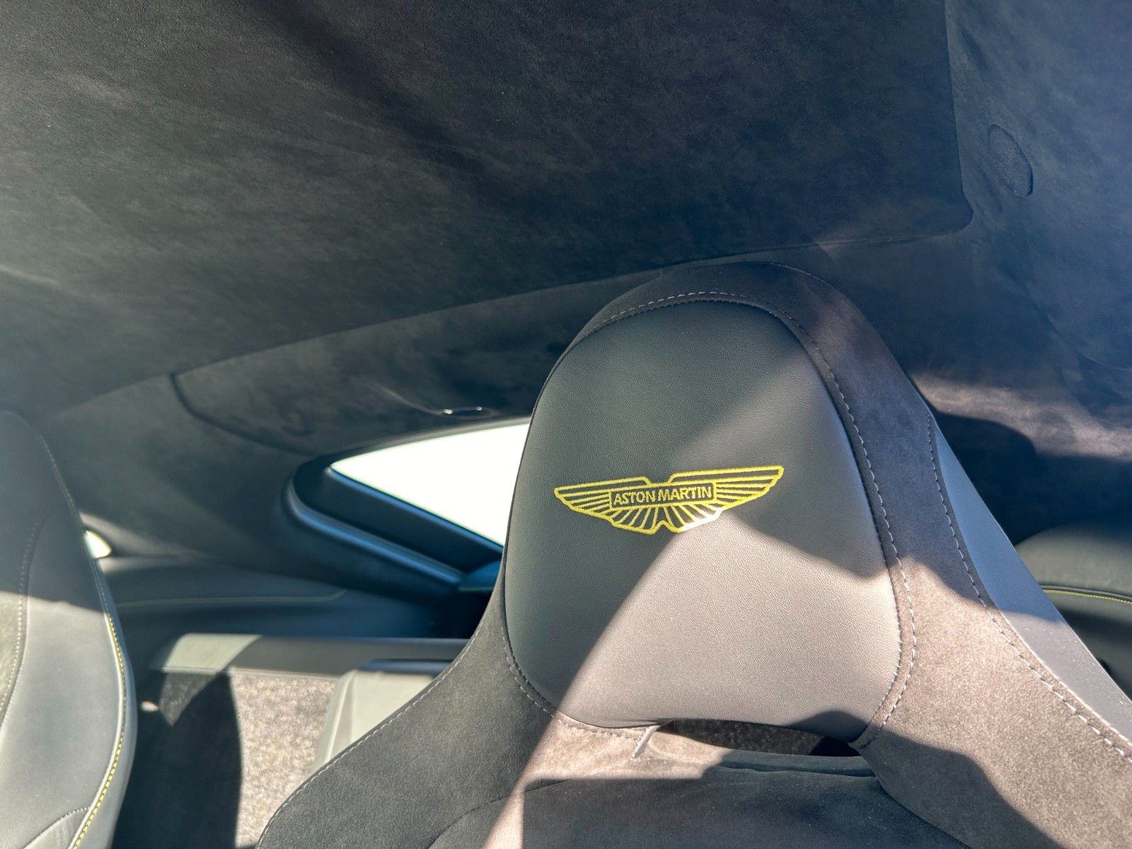 Fahrzeugabbildung Aston Martin Vantage Next Generation / Podium Green