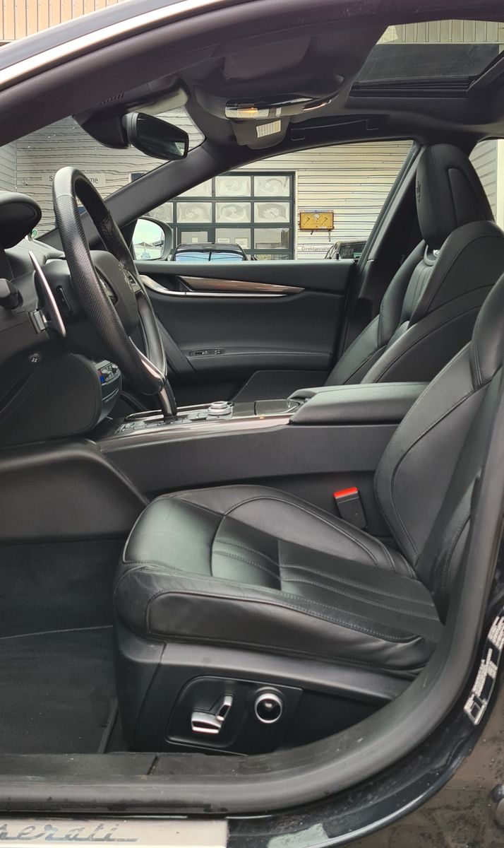 Fahrzeugabbildung Maserati Ghibli Modena/GranSport/ Garantie