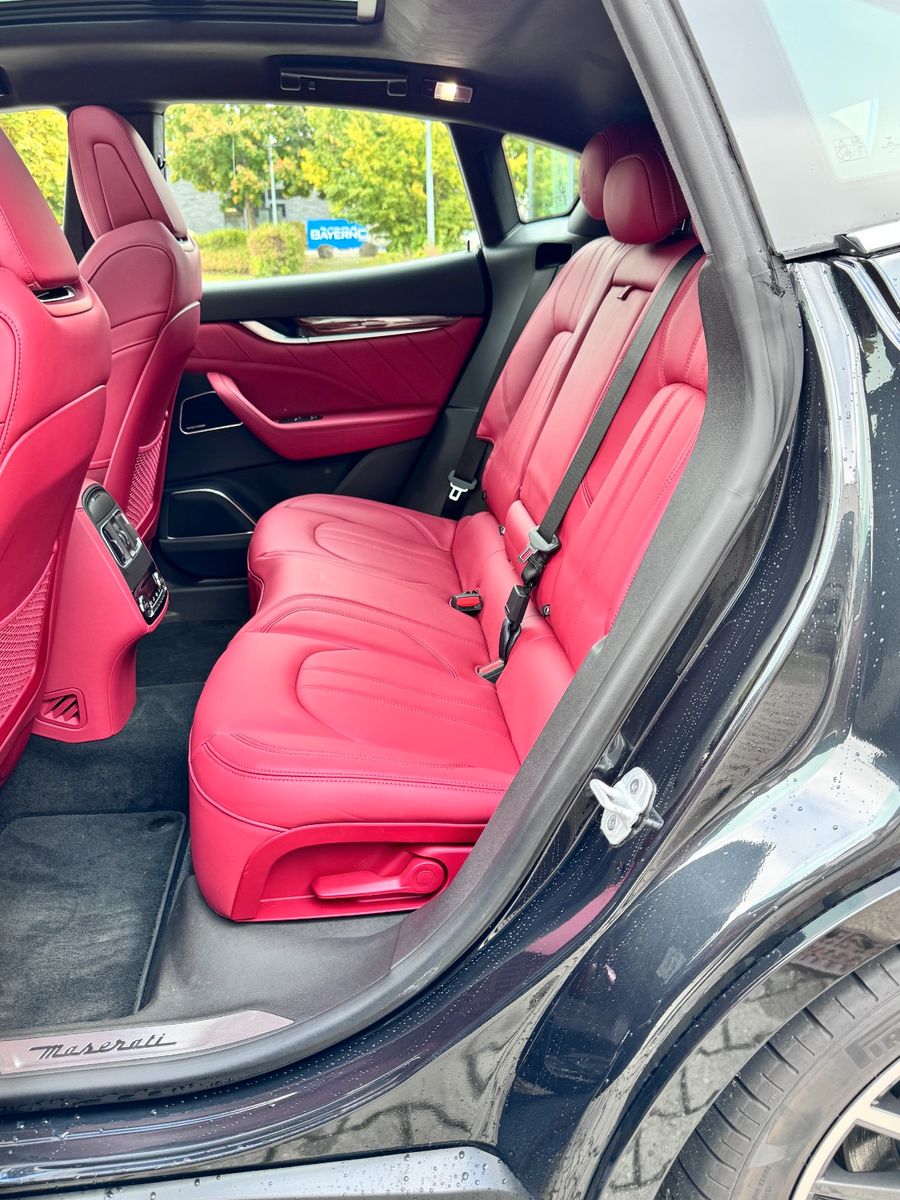 Fahrzeugabbildung Maserati Levante Modena S/ Garantie/ Erstbesitz