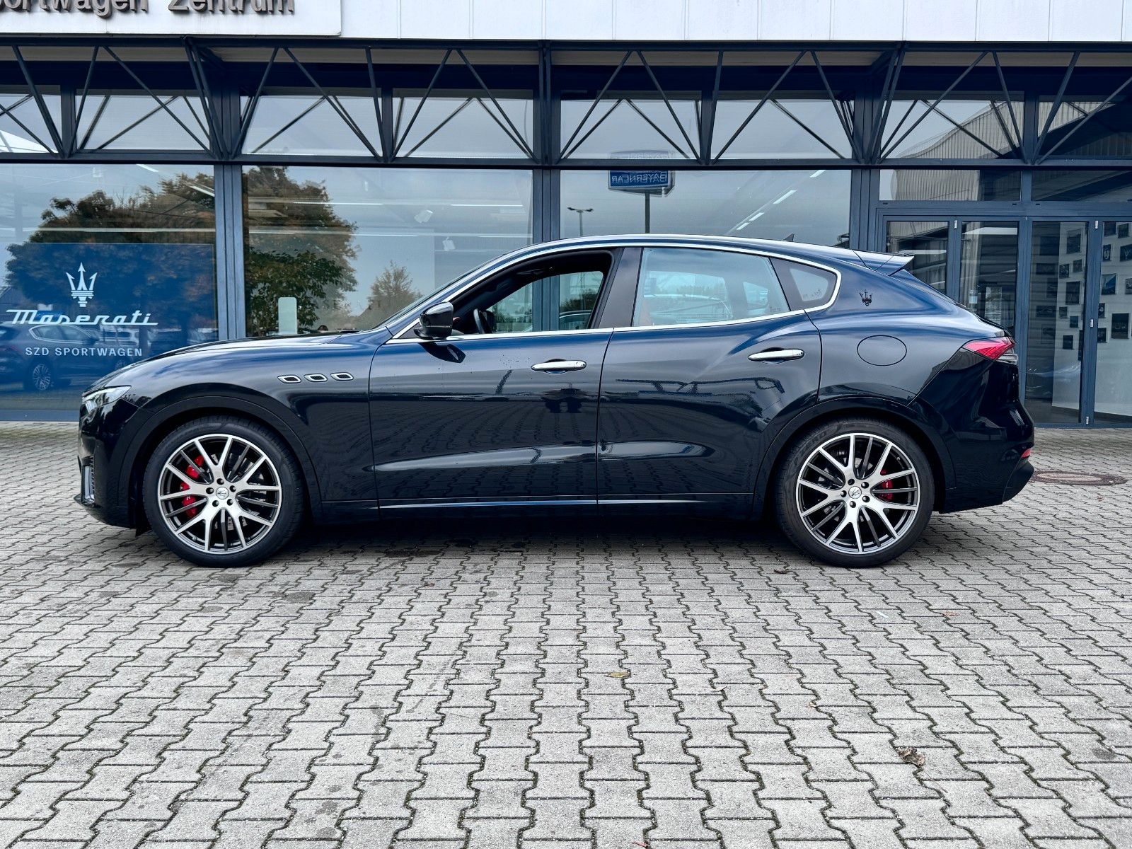 Fahrzeugabbildung Maserati Levante Modena S/ Garantie/ Erstbesitz