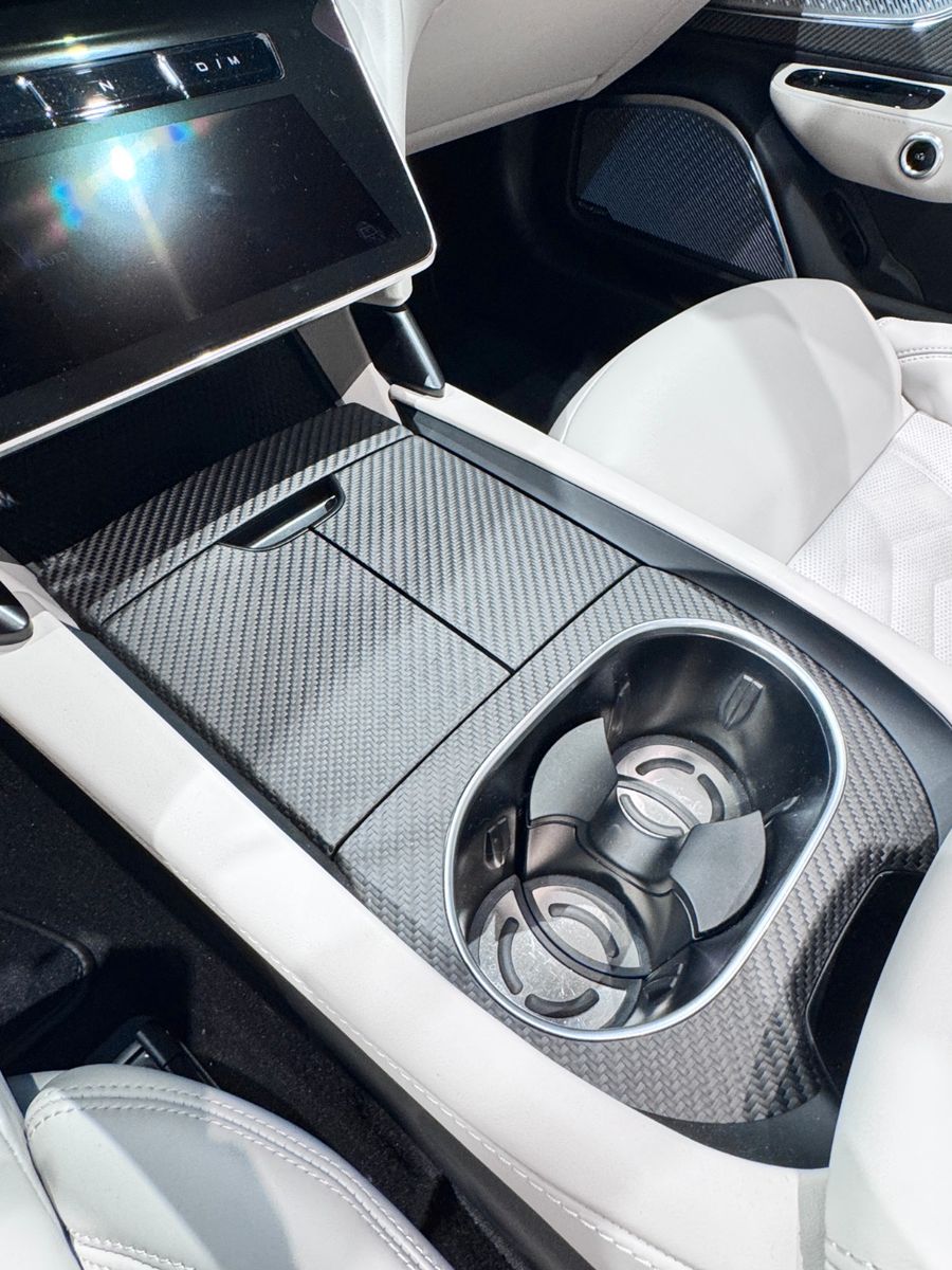 Fahrzeugabbildung Maserati GranCabrio TROFEO/ Airscarf/ Lenkradheizung