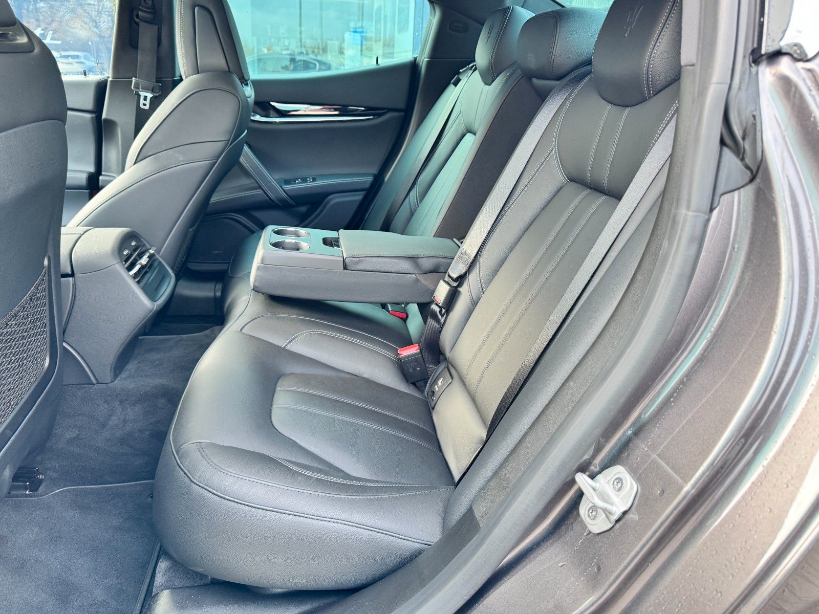 Fahrzeugabbildung Maserati Ghibli GT GranSport/1.Hd./GARANTIE/Fahrassist+