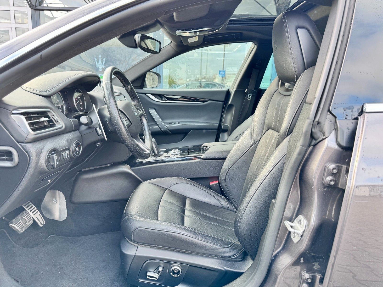 Fahrzeugabbildung Maserati Ghibli GT GranSport/1.Hd./GARANTIE/Fahrassist+