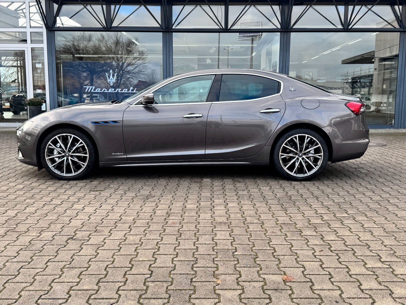 Fahrzeugabbildung Maserati Ghibli GT GranSport/1.Hd./GARANTIE/Fahrassist+