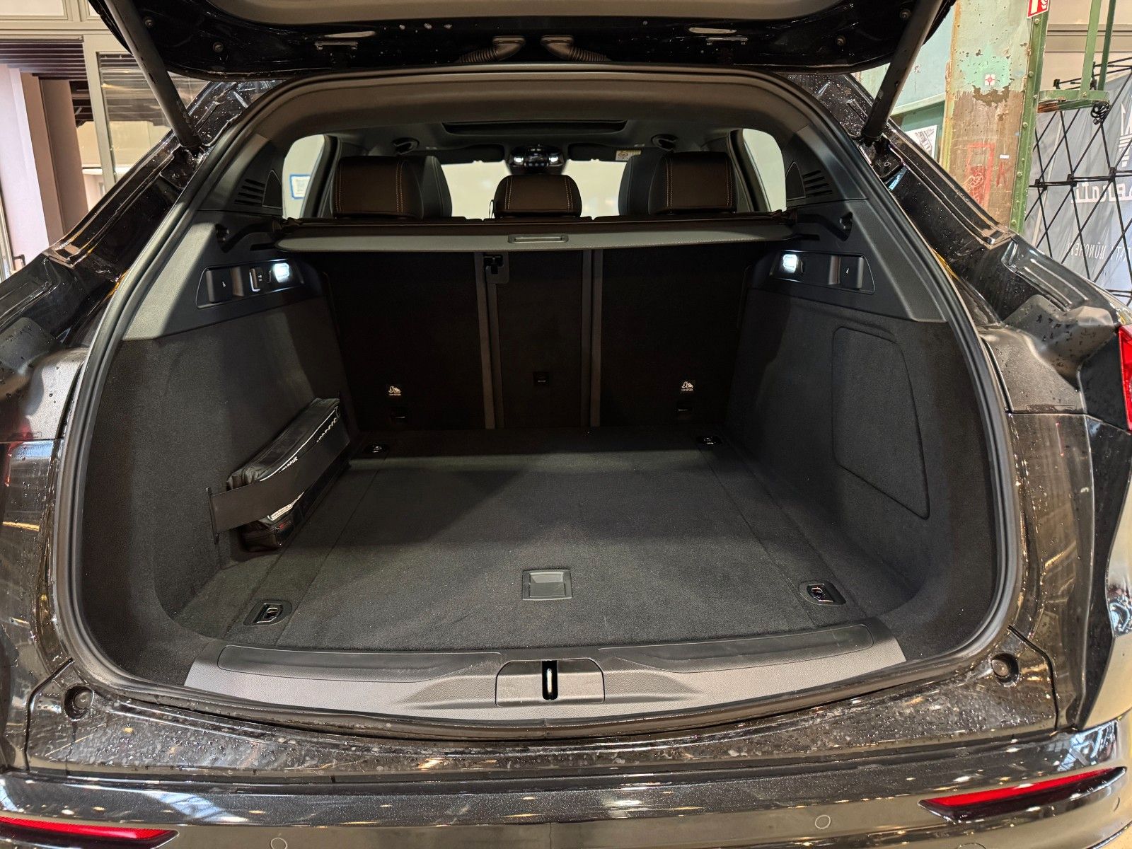 Fahrzeugabbildung Maserati Grecale/MY25/Panoramadach/ Ganzjahresreifen