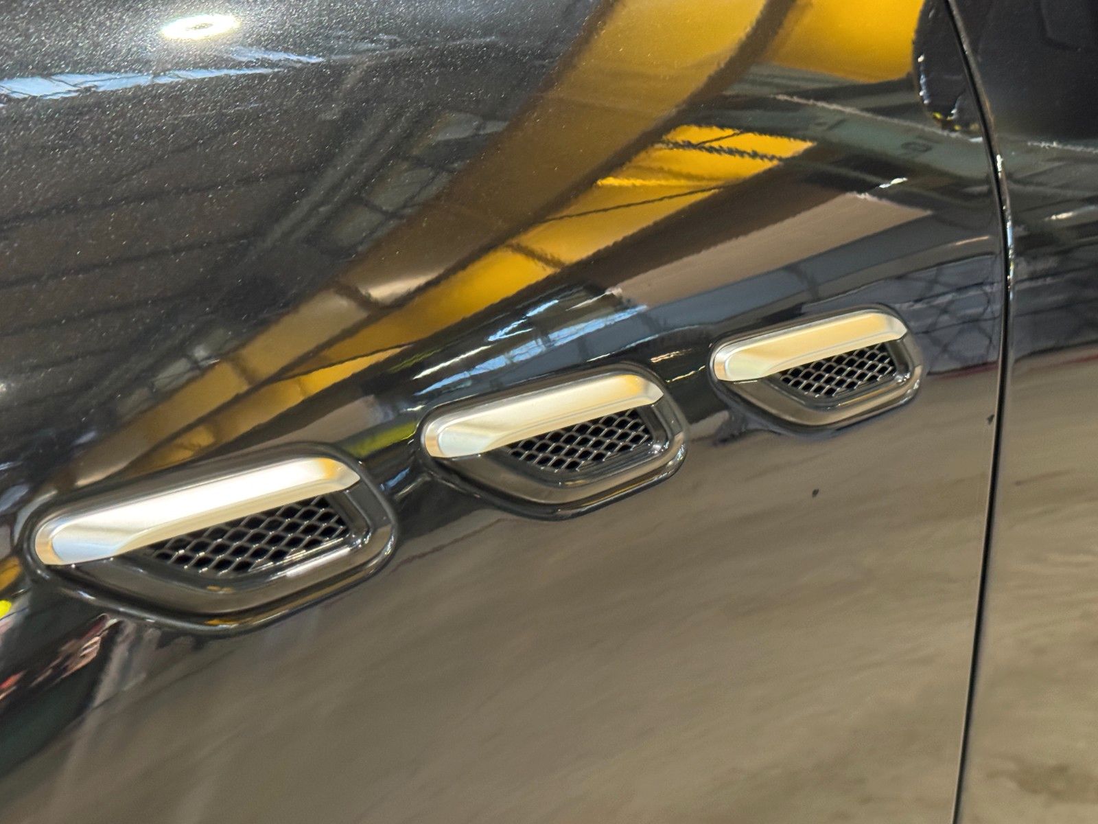 Fahrzeugabbildung Maserati Grecale/MY25/Panoramadach/ Ganzjahresreifen