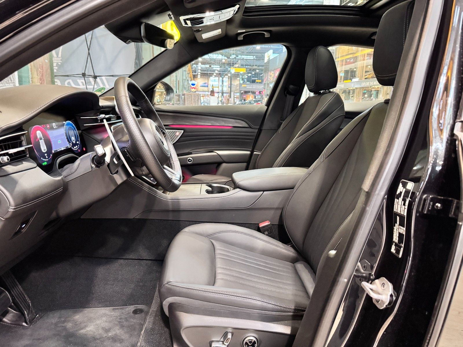 Fahrzeugabbildung Maserati Grecale/MY25/Panoramadach/ Ganzjahresreifen