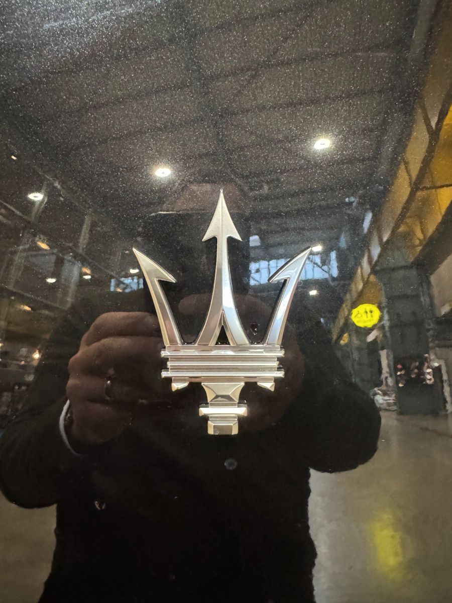 Fahrzeugabbildung Maserati Grecale/MY25/Panoramadach/ Ganzjahresreifen