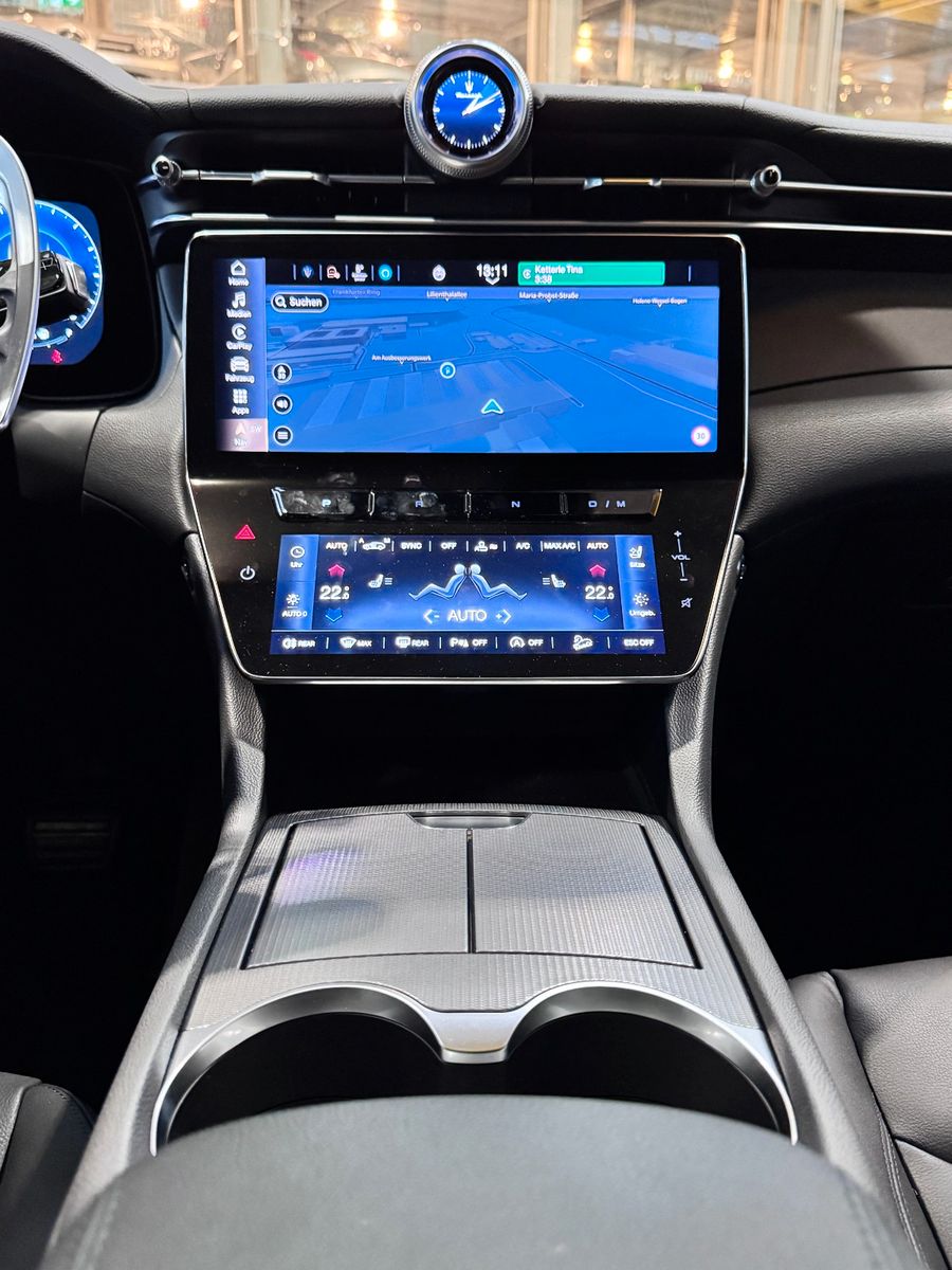 Fahrzeugabbildung Maserati Grecale PANO/Technikpak./ Ganzjahresreifen Alpin