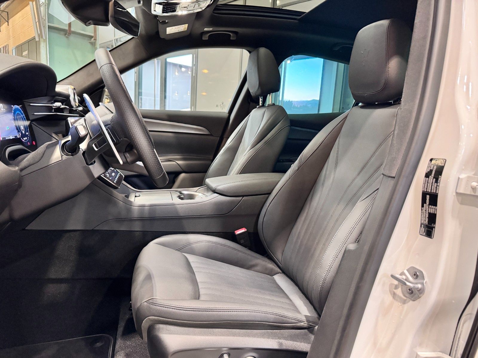 Fahrzeugabbildung Maserati Grecale PANO/Technikpak./ Ganzjahresreifen Alpin