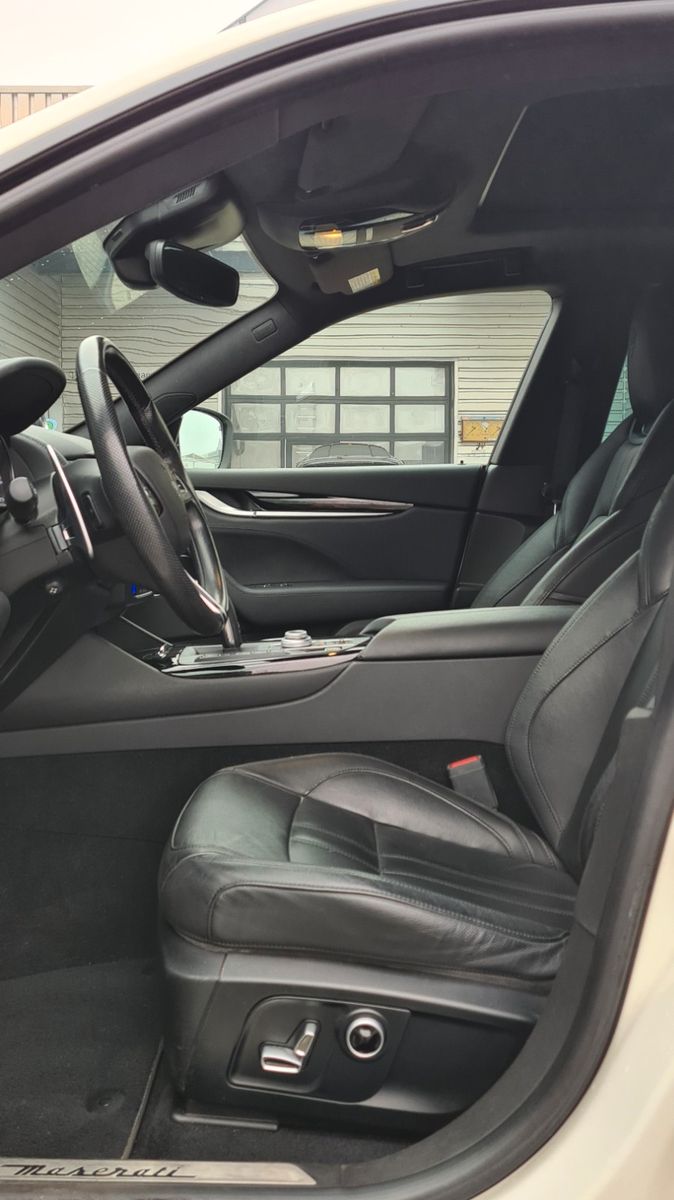 Fahrzeugabbildung Maserati Levante Modena S/12M Garantie/AHK/1.Hd.