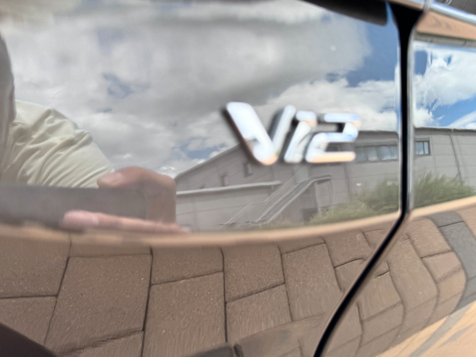 Fahrzeugabbildung Aston Martin V12 Vantage /Q -Options/ 118 of 249 limited