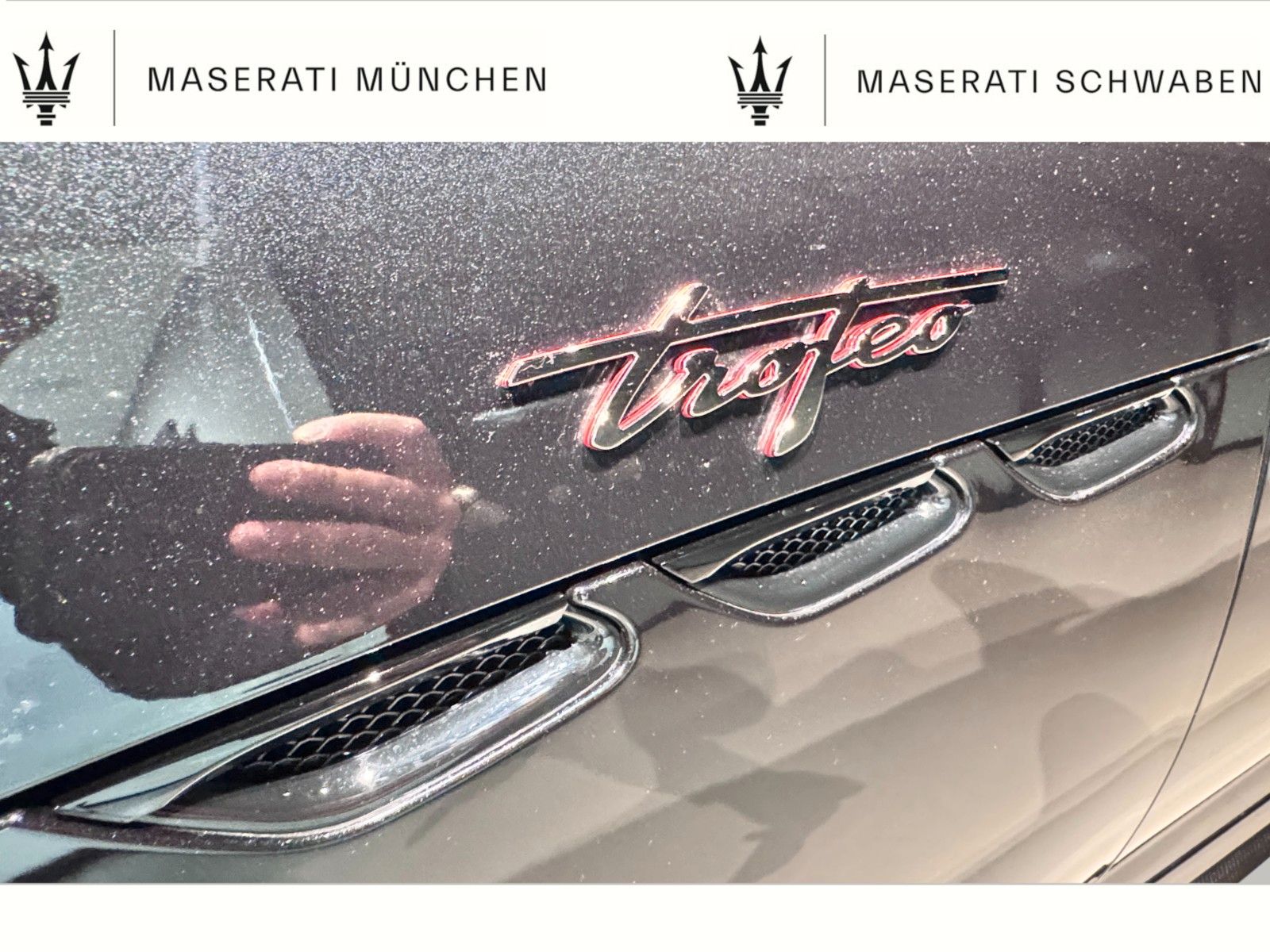 Fahrzeugabbildung Maserati GranCabrio TROFEO/ Airscarf/ Lenkradheizung