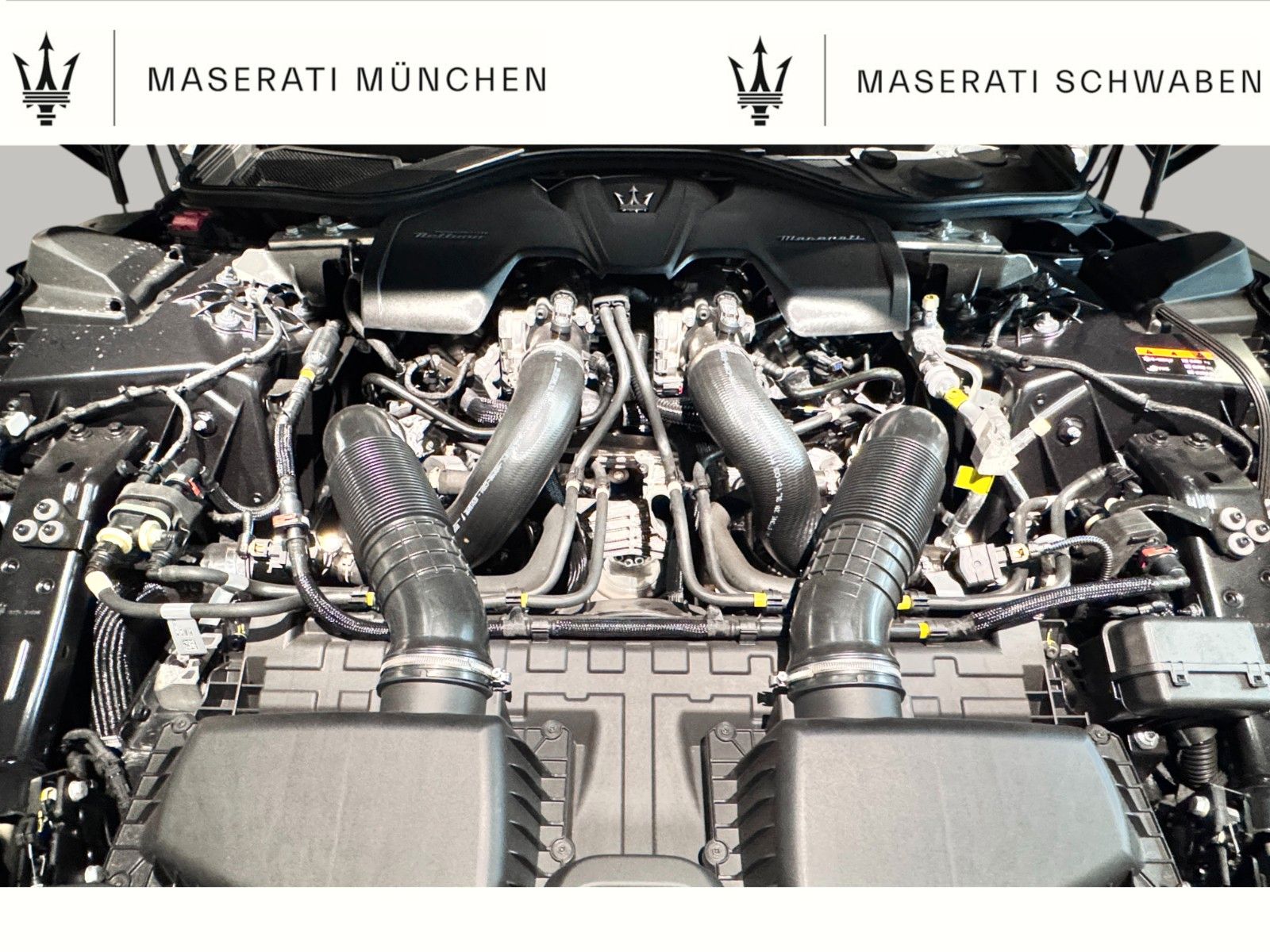 Fahrzeugabbildung Maserati GranCabrio TROFEO/ Airscarf/ Lenkradheizung