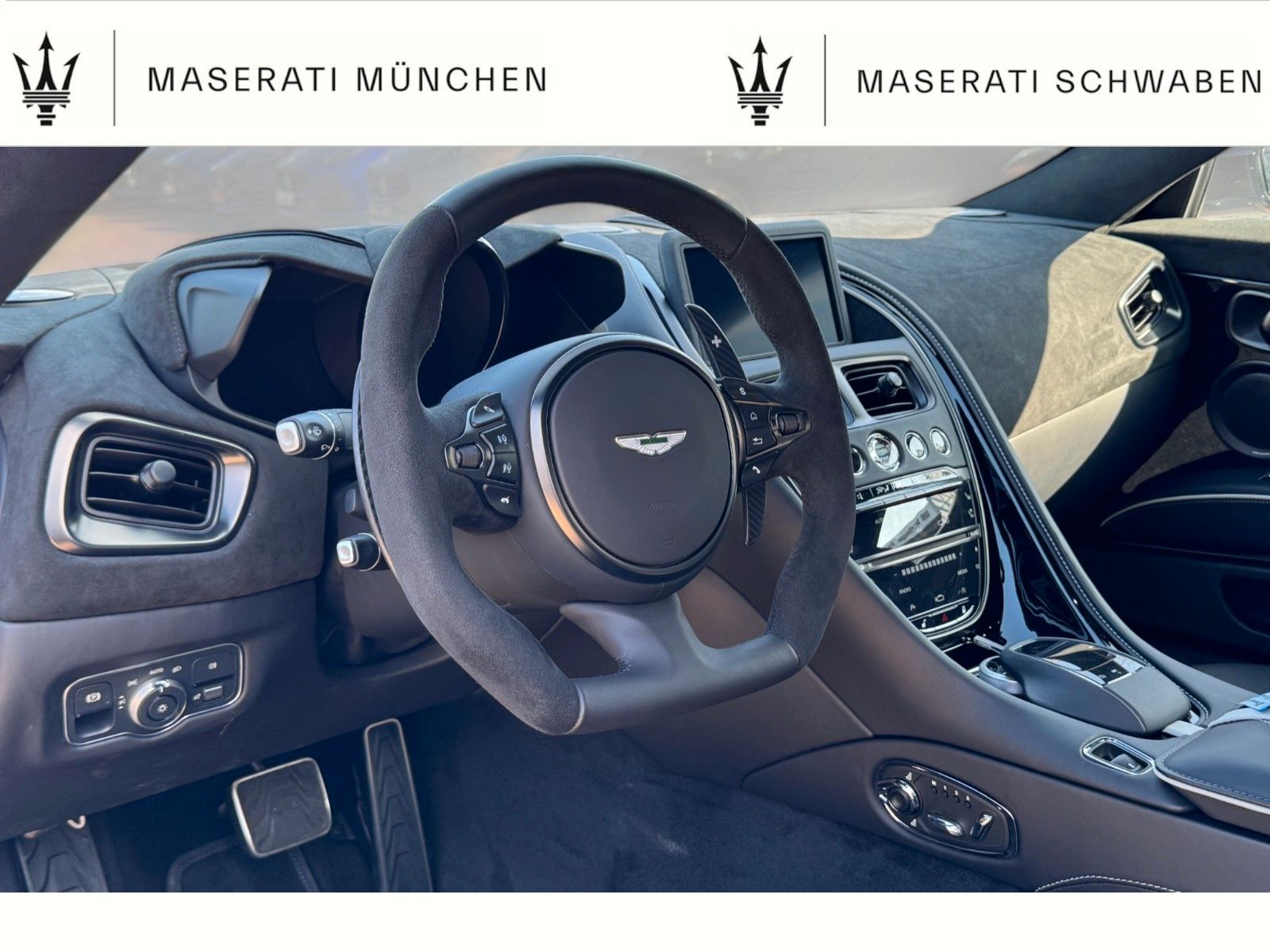 Fahrzeugabbildung Aston Martin DBS ULTIMATE - Der ultimative Ausdruck von Kraft