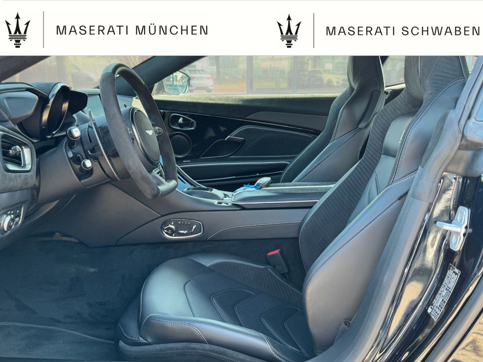 Fahrzeugabbildung Aston Martin DBS ULTIMATE - Der ultimative Ausdruck von Kraft