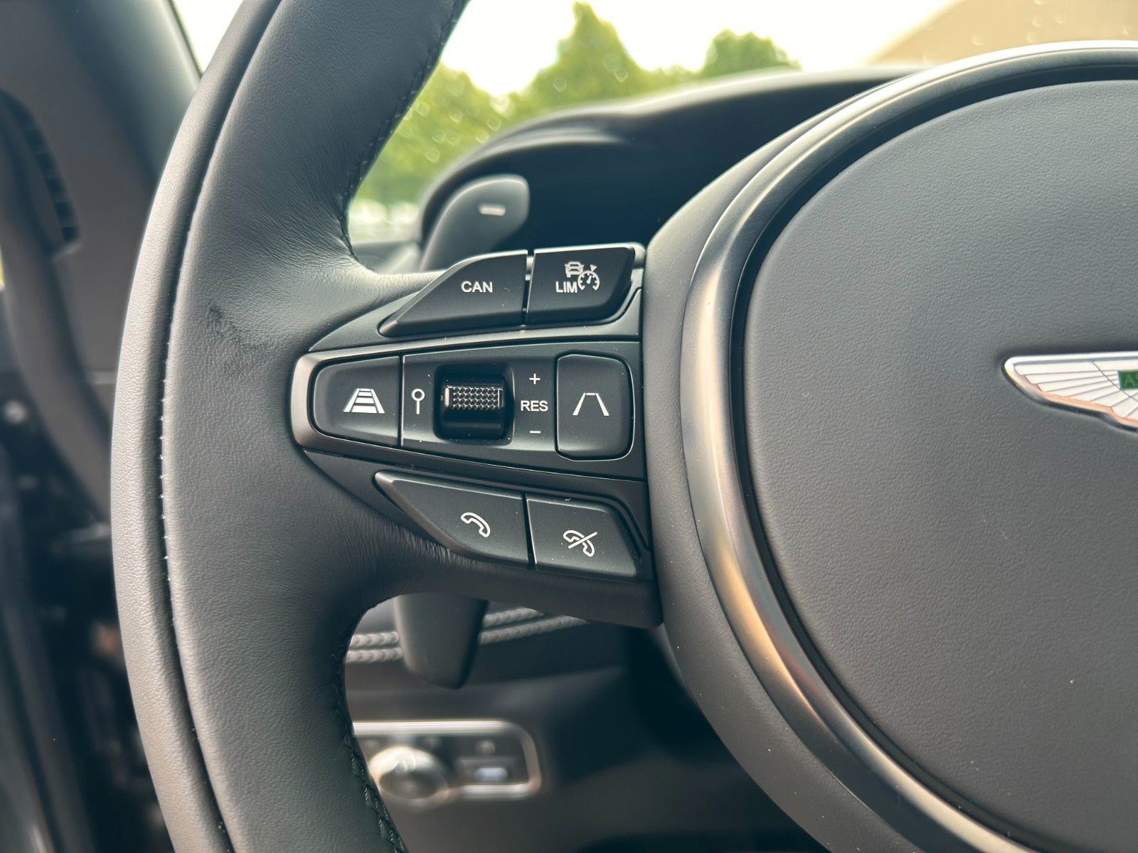 Fahrzeugabbildung Aston Martin DBX707 - Aston Martin Memmingen