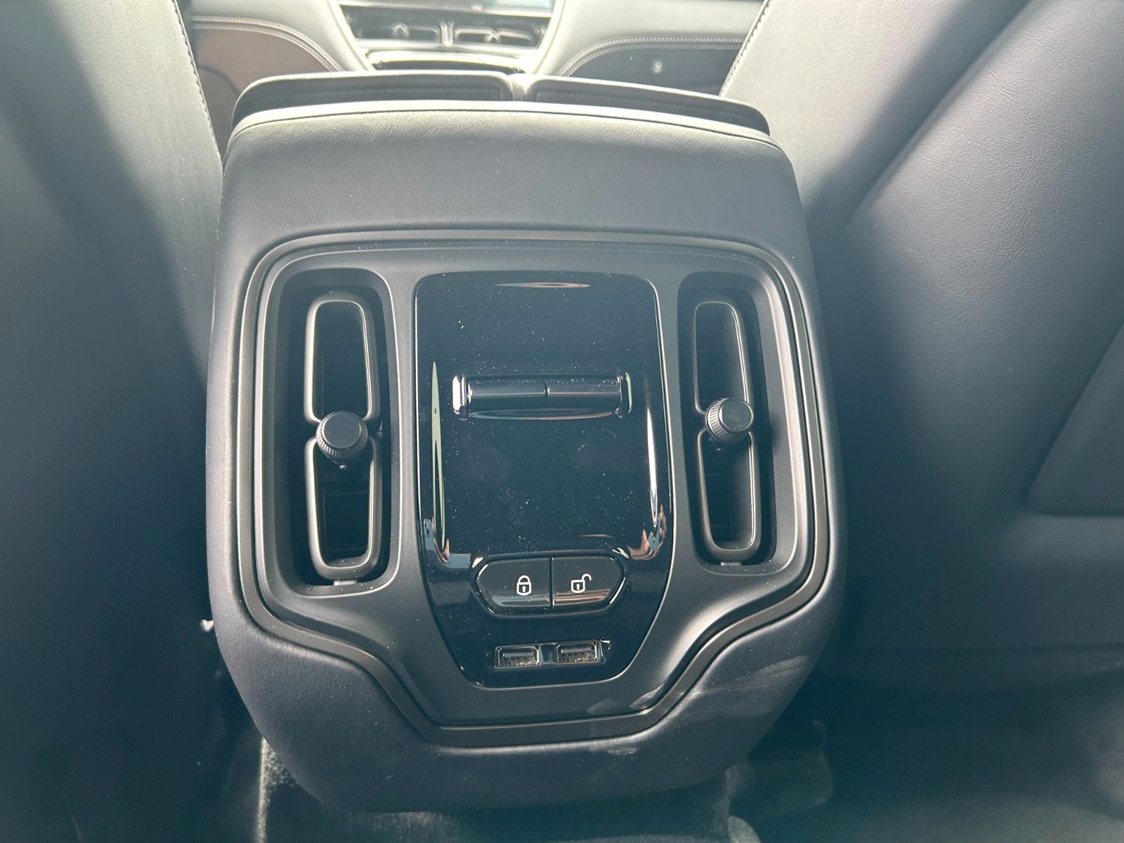 Fahrzeugabbildung Aston Martin DBX707 - Aston Martin Memmingen