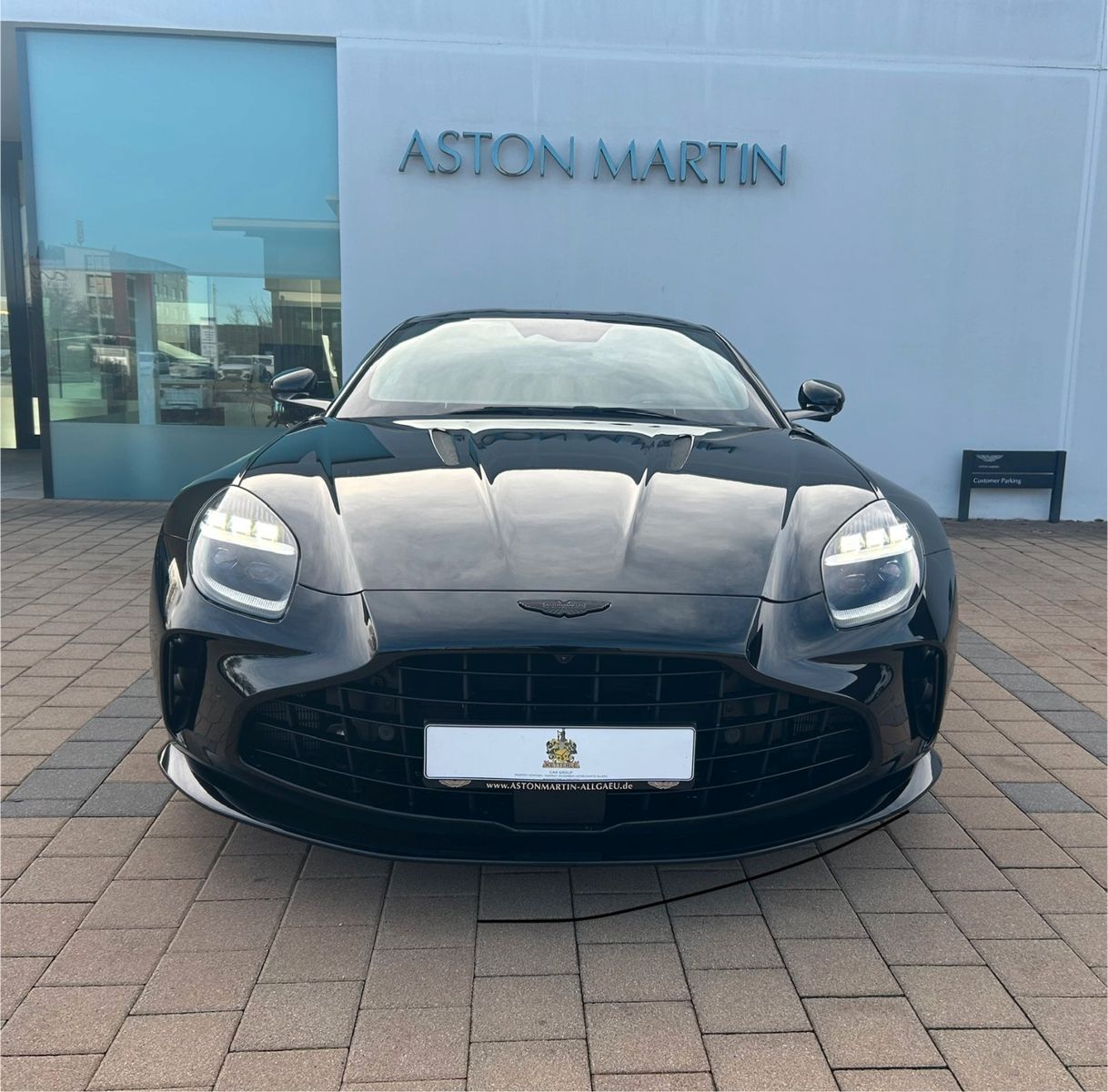 Fahrzeugabbildung Aston Martin V8 Vantage Next Generation