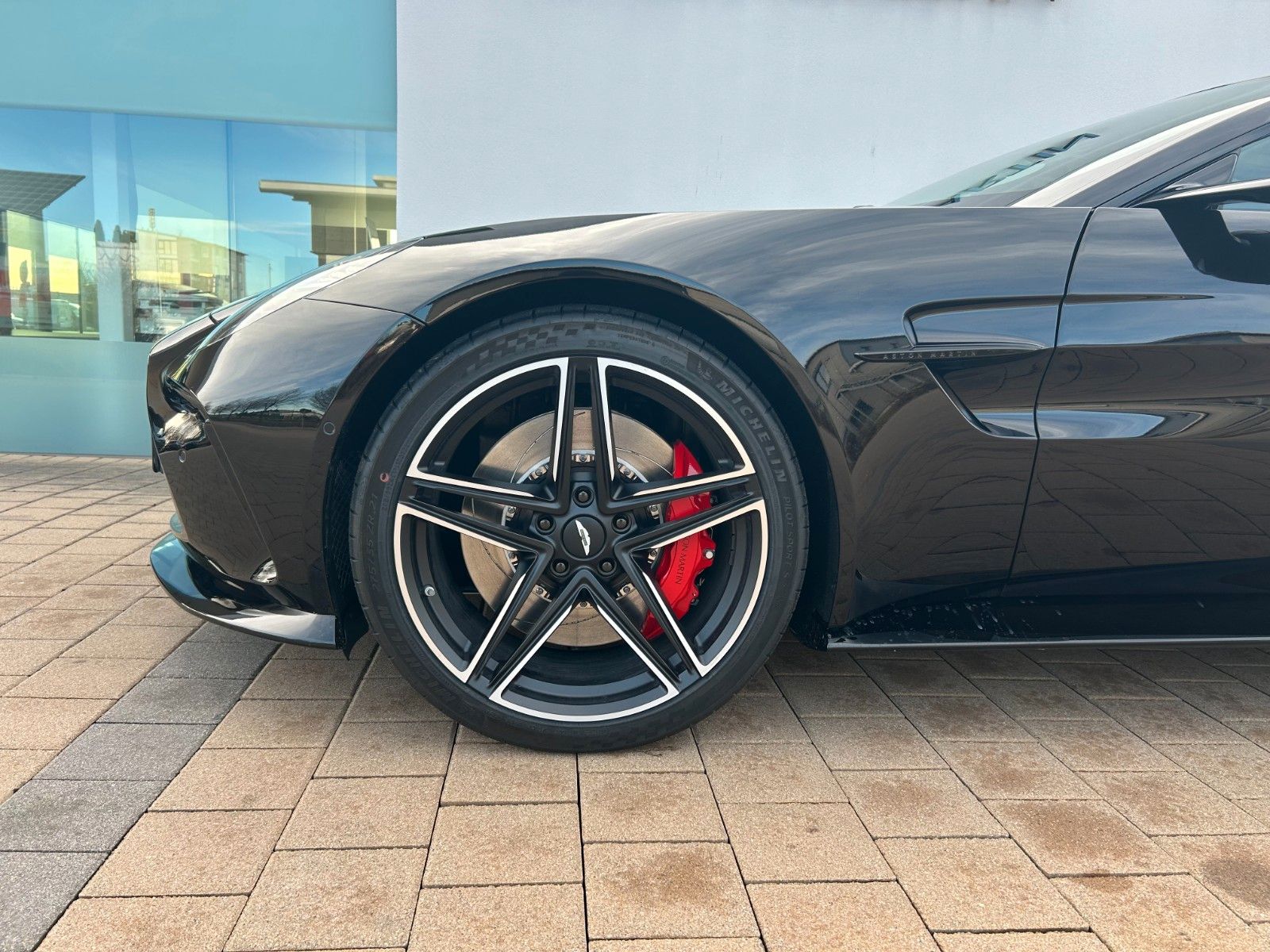 Fahrzeugabbildung Aston Martin V8 Vantage Next Generation