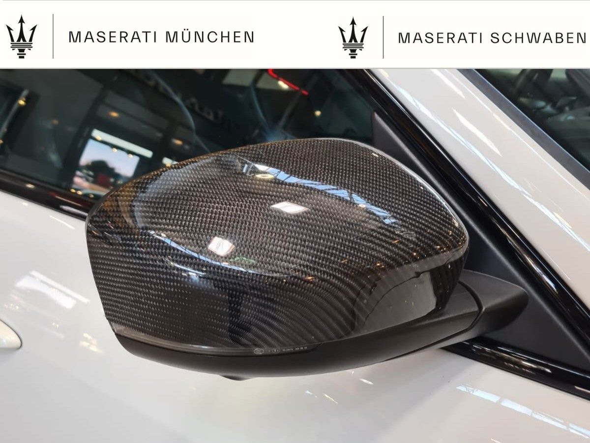 Fahrzeugabbildung Maserati Levante TROFEO/Exclusiv Interieur/22-Zoll