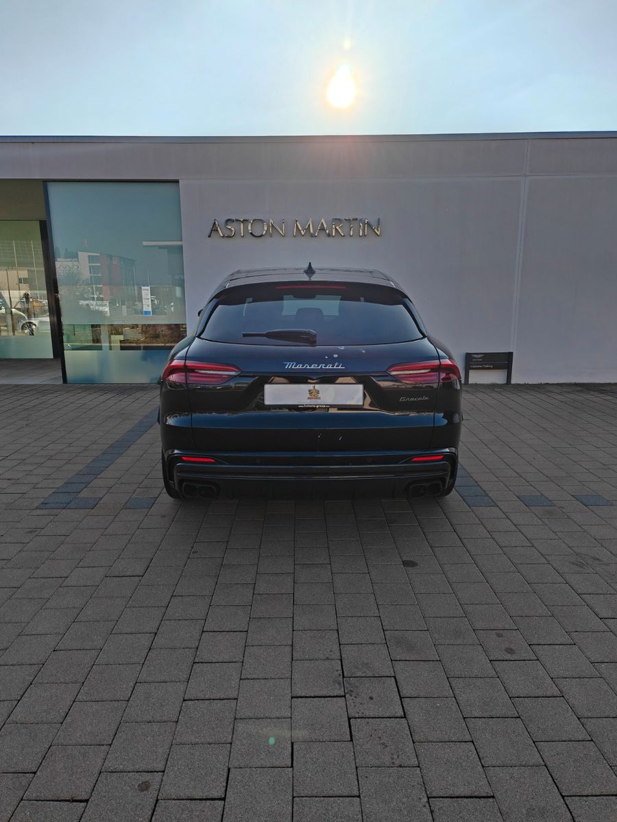 Fahrzeugabbildung Maserati Grecale 3.0 V6 Trofeo Auto 4WD